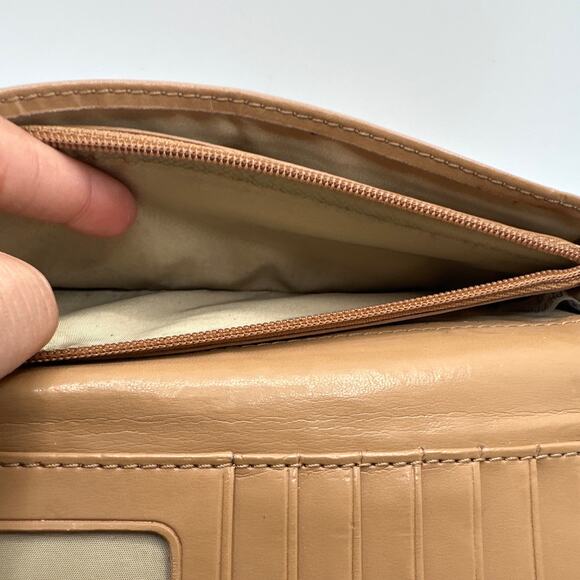 COACH Envelope Turnlock Tan Pebble Leather Wallet - Picture 11 of 12